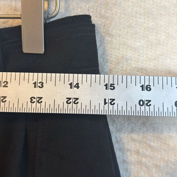 Banana Republic Faux‎ Suede Belted Shorts Womens Size 2 Black - Picture 5 of 8